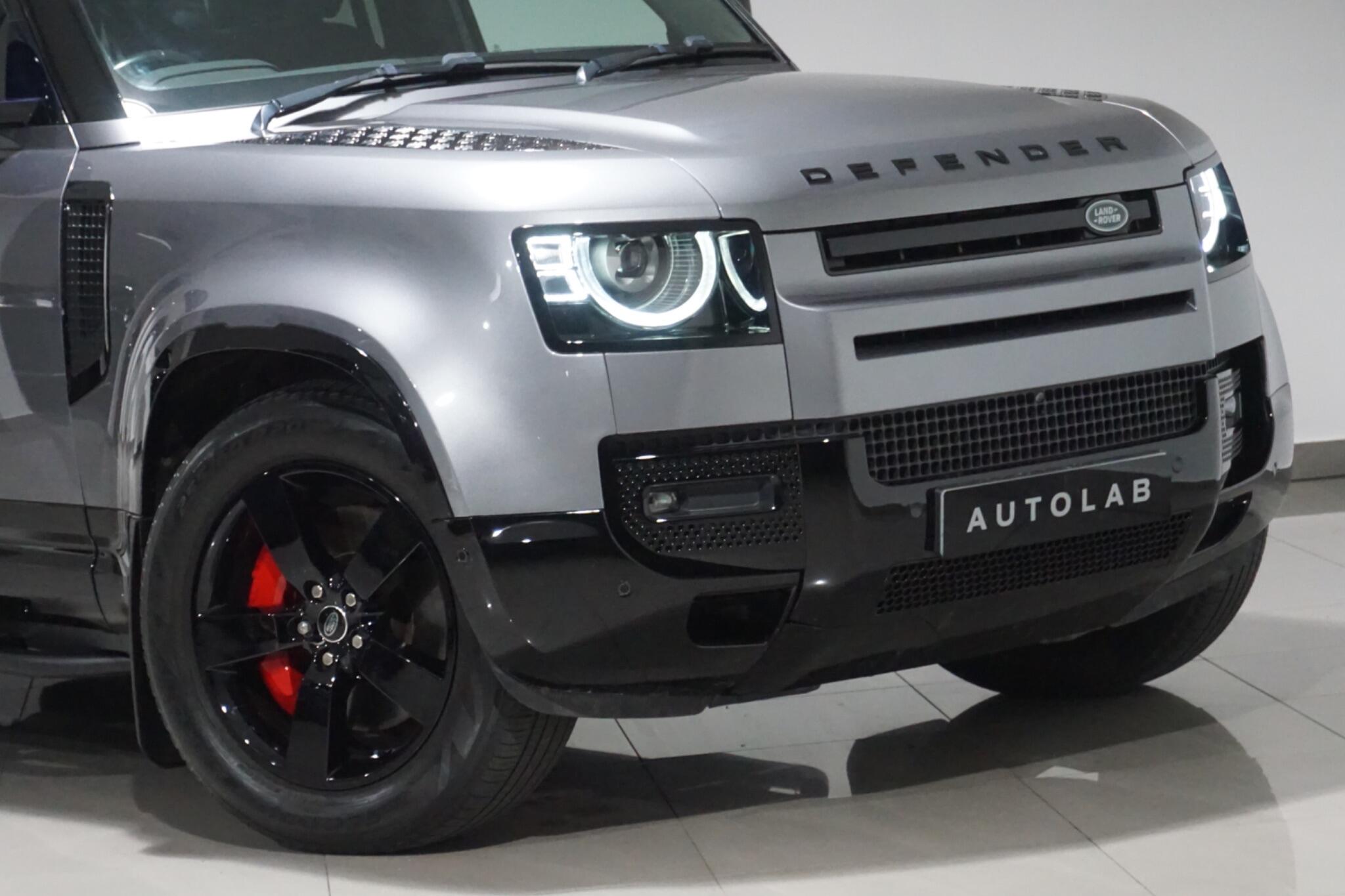 Land Rover Defender 110 3.0 D250 MHEV X-Dynamic SE SUV 5dr Diesel Auto 4WD Euro 6 (s/s) (250 ps)